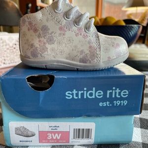 Stride rite Elliot multi floral girls walking shoes  3 wide NEW. W/ free gift